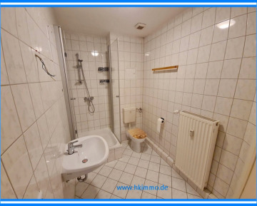 Schicke 2-Raumwohnung mit Balkon in Köthen - Bad mit Dusche (365538)