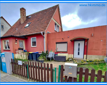 Schickes Häuschen für Liebhaber dörflicher Idylle - Einfamilienhaus in Völpke (366104)