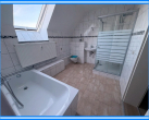 Bad mit Wanne und Dusche - Schicke 3-RW in Großpaschleben