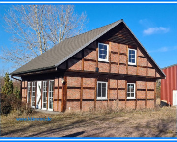 Gewerbeobjekt & Gewerbegrundstück in Merseburg – ca. 6786 m² mit Büro & Lager - Bürohaus in Merseburg - Gewerbegebiet (366141)