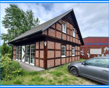 Gewerbeobjekt mit Büro und Lager in Merseburg auf 6700 m² Grund - Bürohaus in Merseburg (365815)
