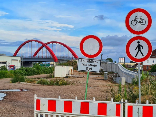30.06.2024 - Prosigker Brücke - Zufahrt von der Lohmannstraße aus Juni 2024 Prosigker Brücke - Zufahrt von der Lohmannstraße aus